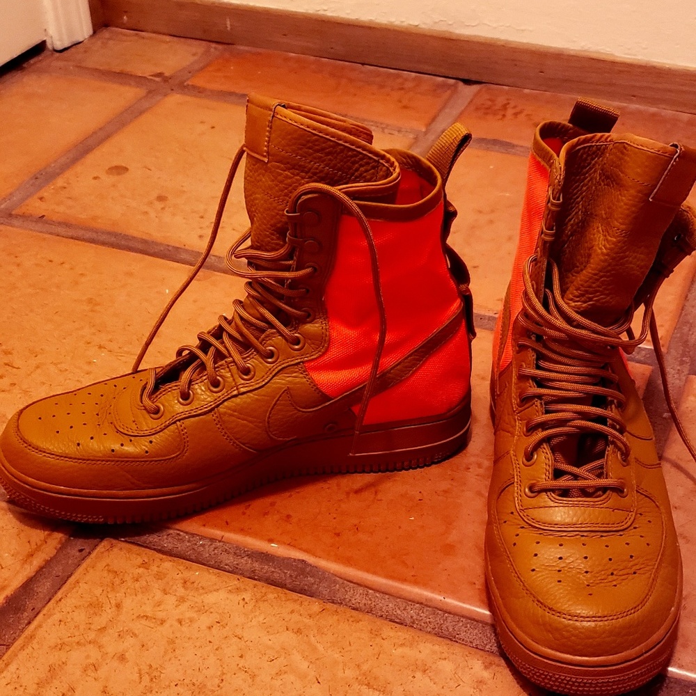 Nike Boots